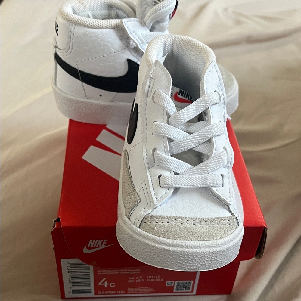 Nike Kids White and Black Sneakers